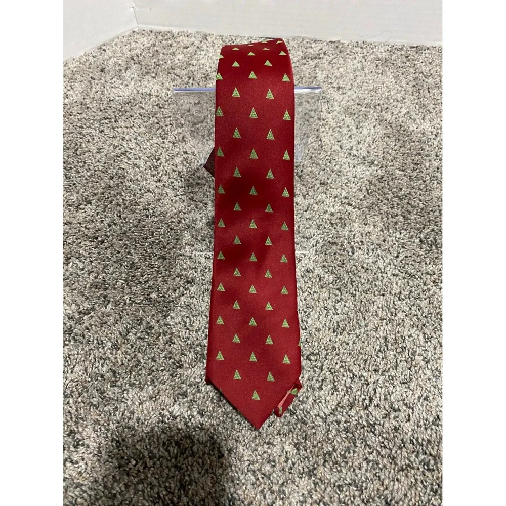 Necktie Avon Mens Red Fair Vintage 1985 Christmas Tree Geometric OS
